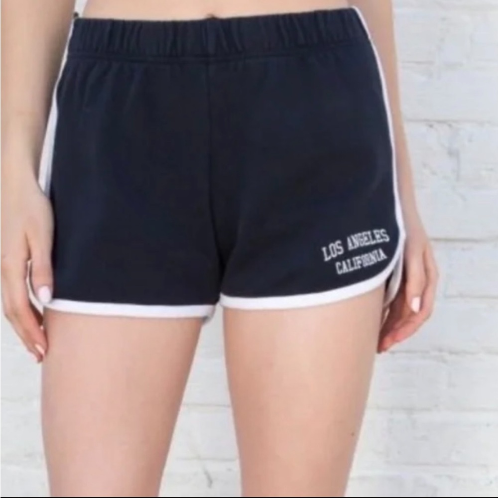 BRANDY MELVILLE LOS ANGELES SHORTS ONE SIZE FITS ALL (fits small-medium)